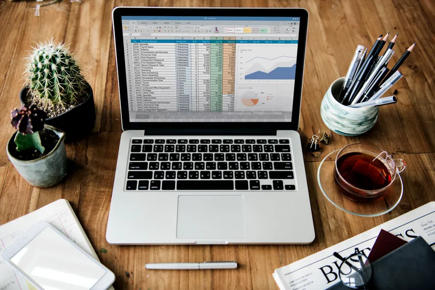 Shopify to Xero: Four Ways to Sync. Image by rawpixel.com on Freepik